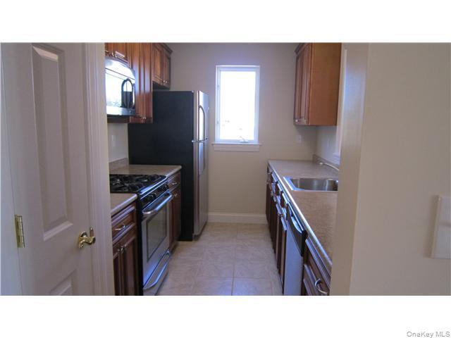 Primary Photo - 315 Tondo Cir