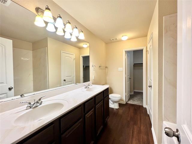 Building Photo - 705 River Garden Dr