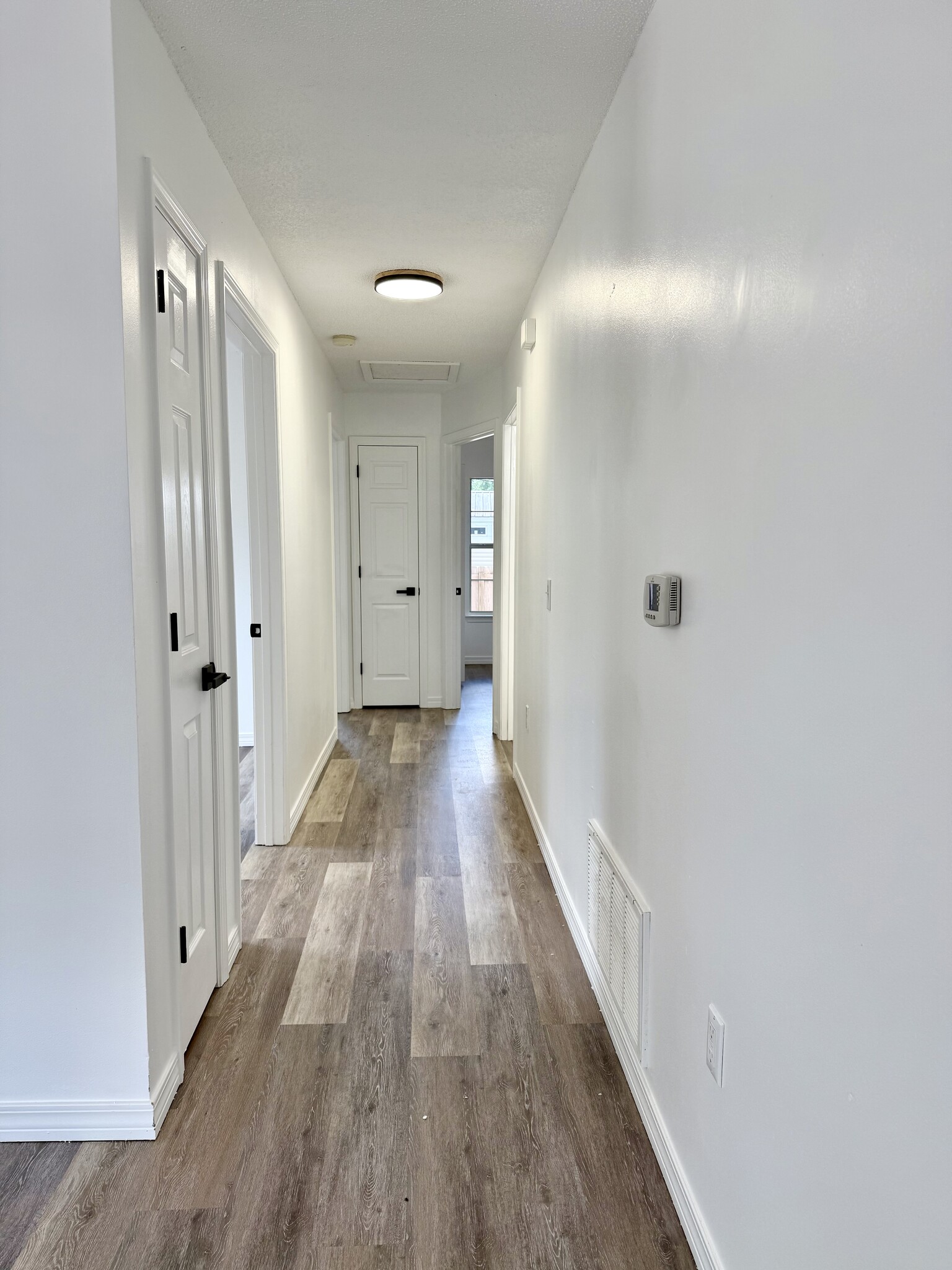 Building Photo - 3042 Tiffany Ln