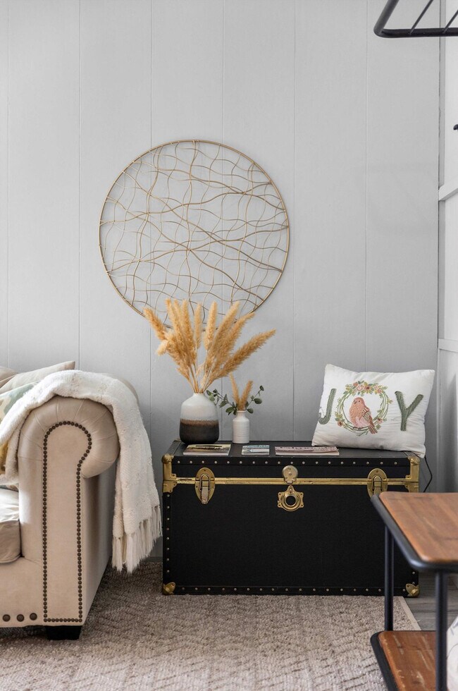 Building Photo - 120 4th Ave N