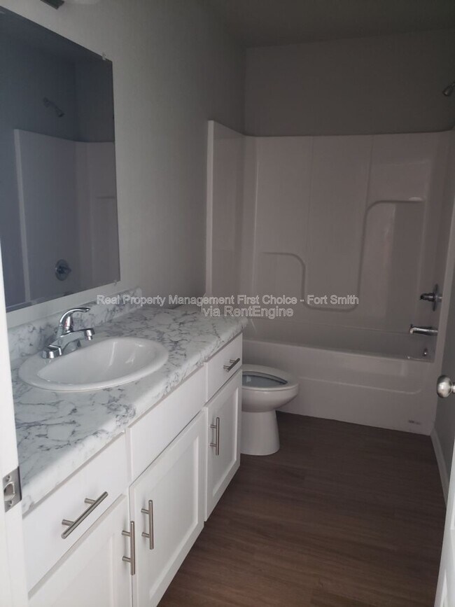 Building Photo - 2101 Ingalls Ln