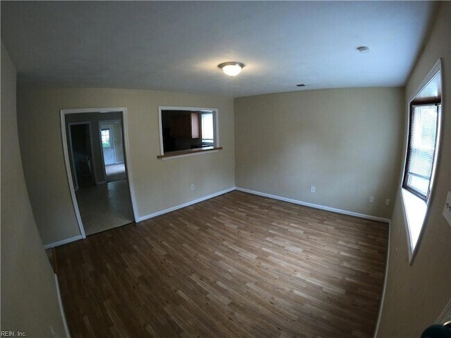 Building Photo - 1410 W 39th St