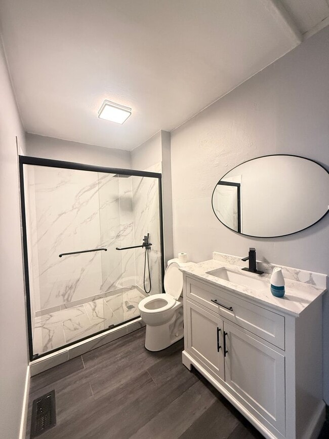 Primary Photo - 1415-1417 Warren Street