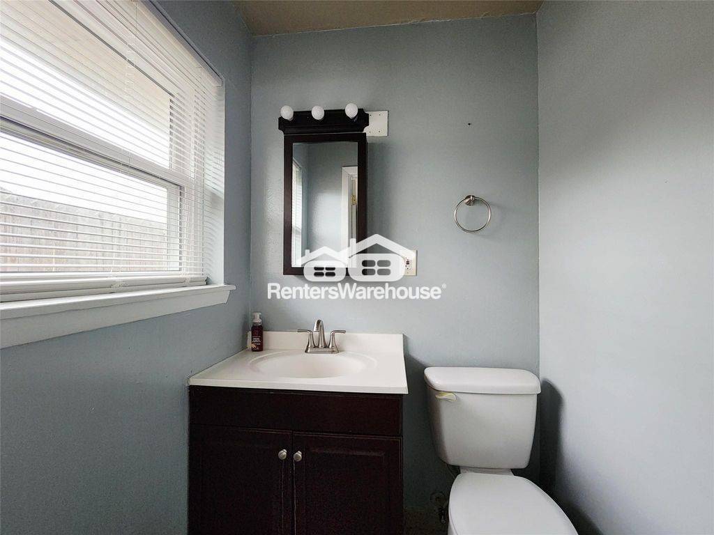 Building Photo - 9918 Ebb St