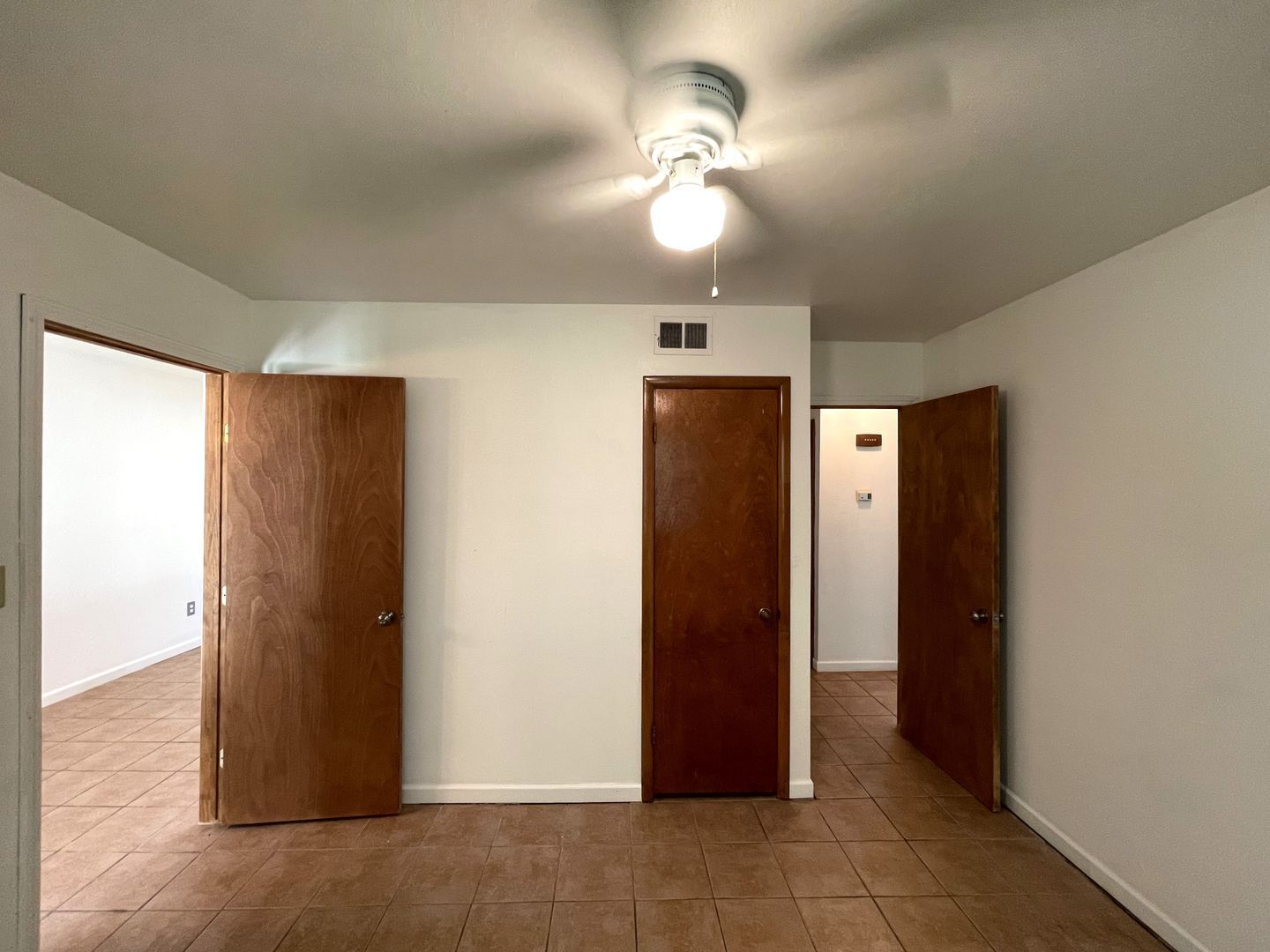 Building Photo - 1817 Hardy Dr