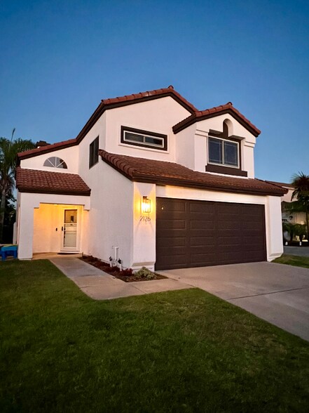 Primary Photo - 2126 Shoreview Pl