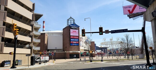 Building Photo - 409 Glendale Ave