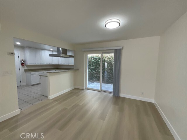 Building Photo - 2641 Santa Ana Ave