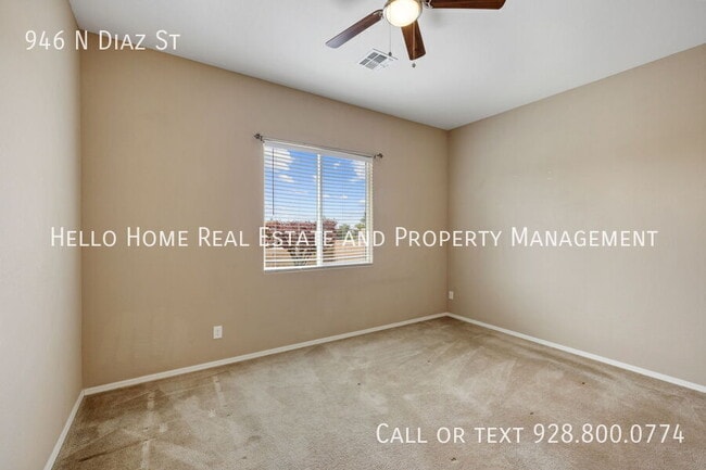 Building Photo - 946 N Diaz St