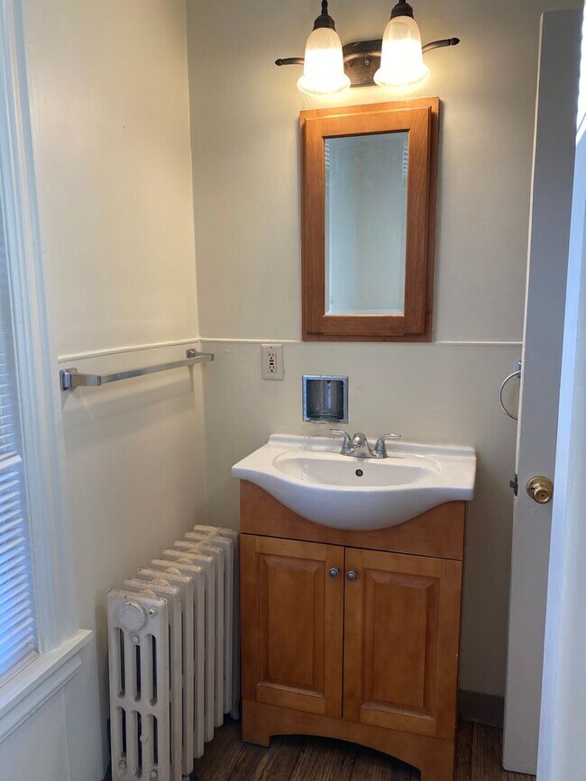 Building Photo - 513 Weidman St