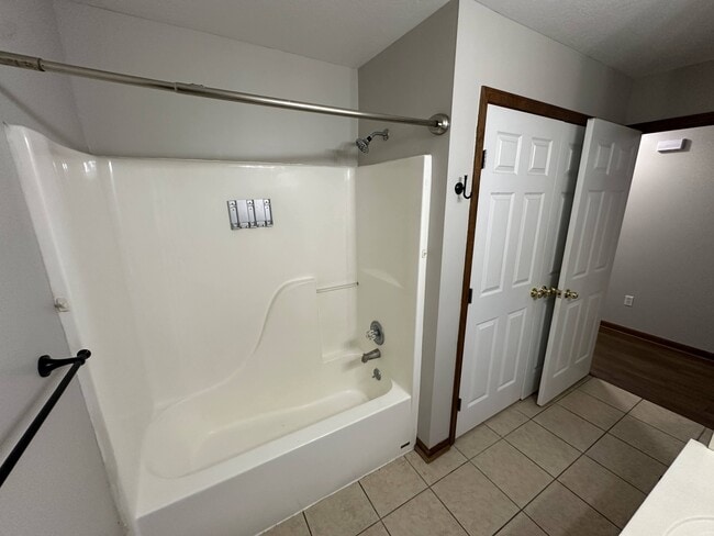 Building Photo - 413 Blake Anthony Dr