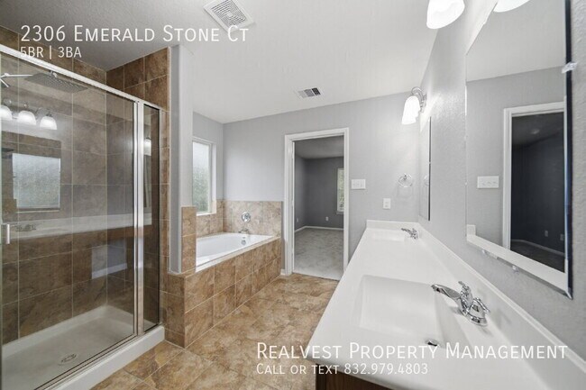 Building Photo - 2306 Emerald Stone Ct