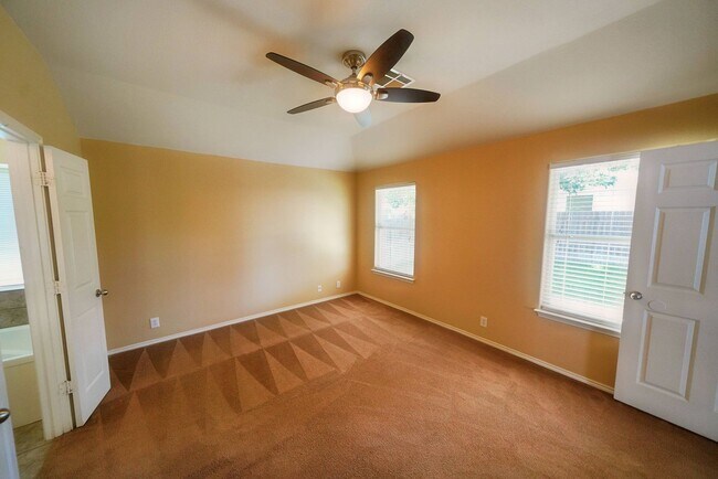 Building Photo - Cozy Home in Cibolo Valley Ranch Now Available - Realtor Commission: $500
