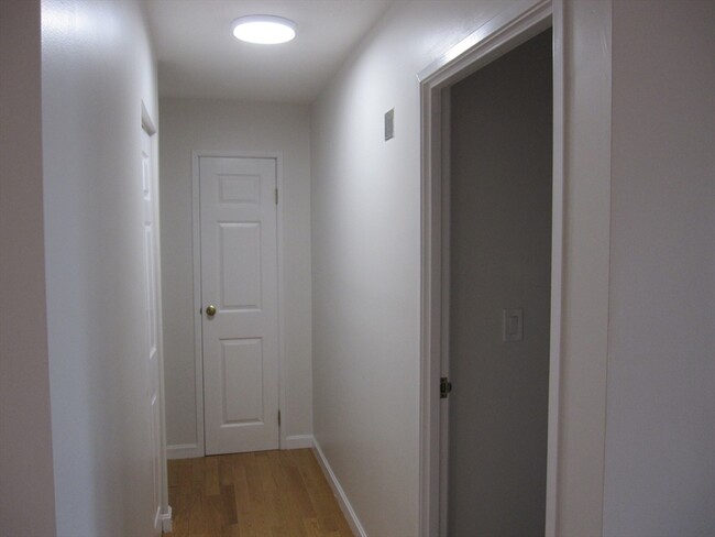 Building Photo - 677 Quincy Shore Dr