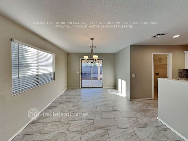 Building Photo - 1039 E Desert Moon Trail