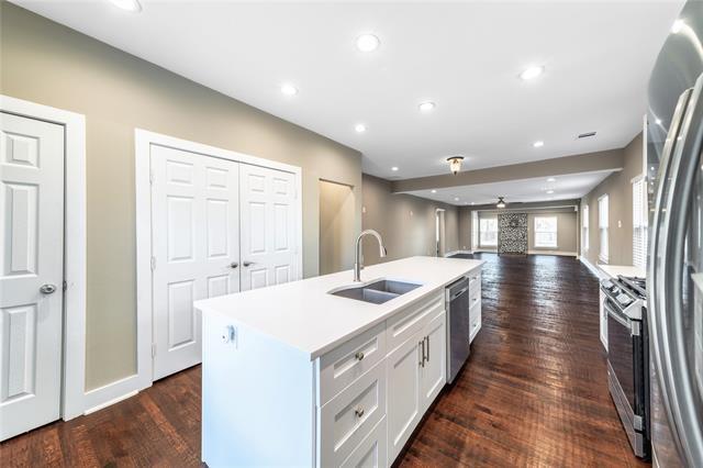 Building Photo - 7214 Kenwell St