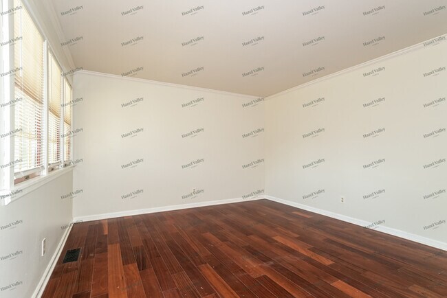 Building Photo - 1365 Bluefield Dr