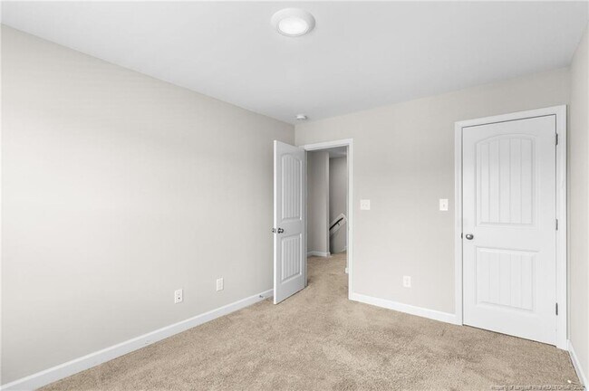 Building Photo - 1319 Water Leaf Dr