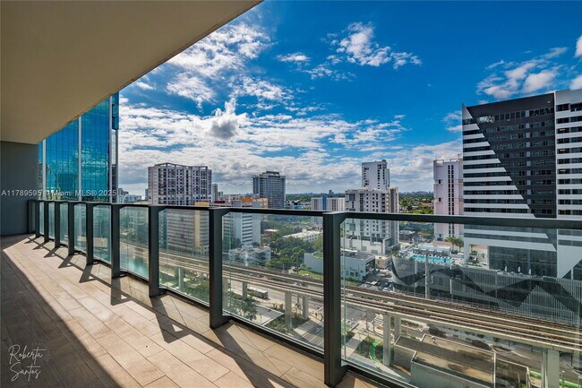 Building Photo - 88 SW 7th St