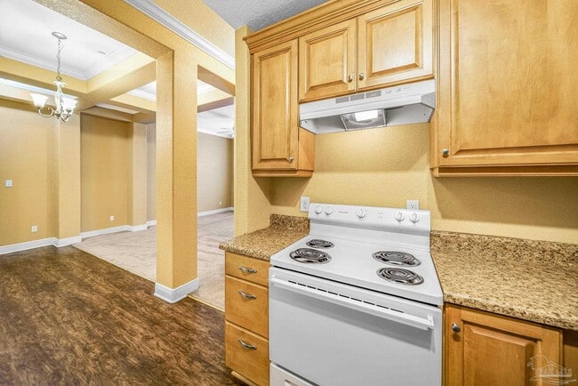 Building Photo - 7071 Lake Joanne Dr