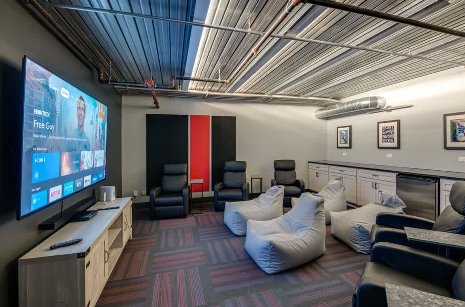 Building Photo - 1009 W Juneau Ave