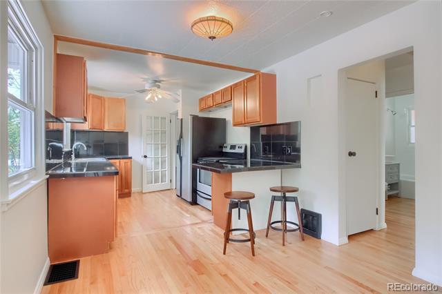 Building Photo - 1479 S Steele St