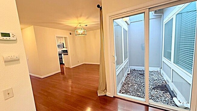 Building Photo - Charming, 2BD/2BA, Single-Story TH in Crow Canyon Country Club in Danville- Available NOW!