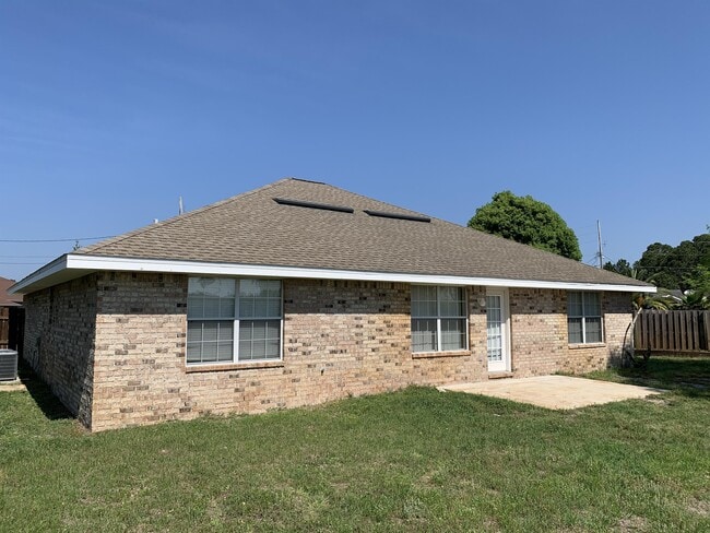Building Photo - 2168 Lambourn Ct