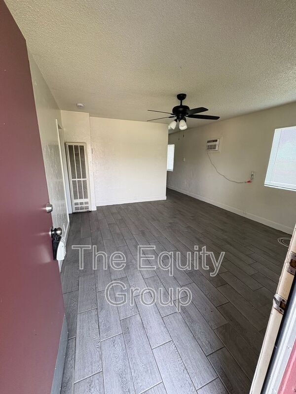 Building Photo - 340 S Blackstone St