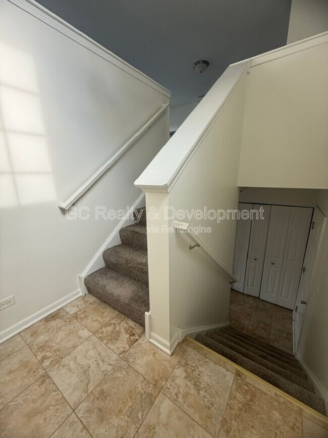 Building Photo - 1064 Turin Dr