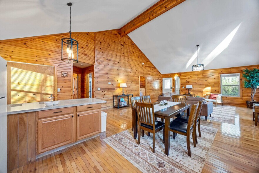 Building Photo - 65 Screech Owl Rd