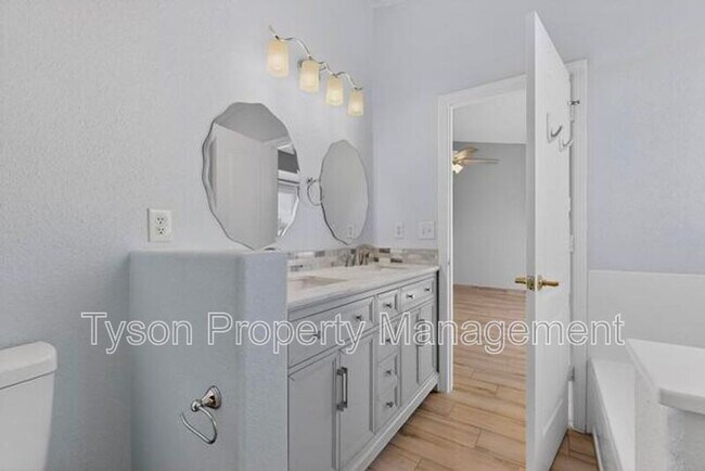 Building Photo - 10332 Calle Hermosa Pl NW