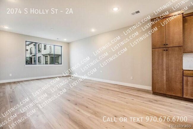 Building Photo - 2074 S Holly St