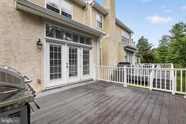 Building Photo - 16 Oak Leaf Ln