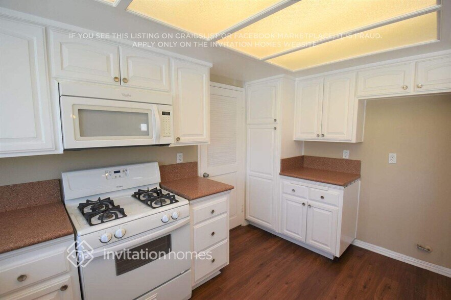 Building Photo - 5394 Trail Canyon Dr