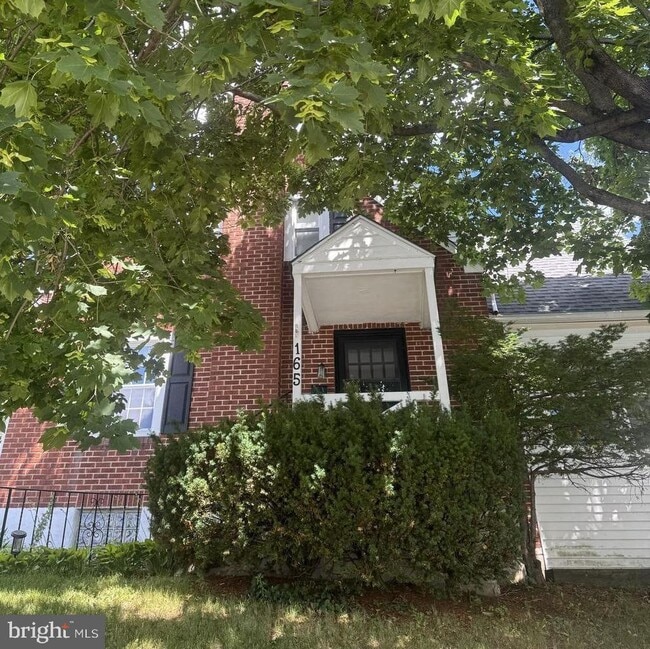 Building Photo - 165 Race St