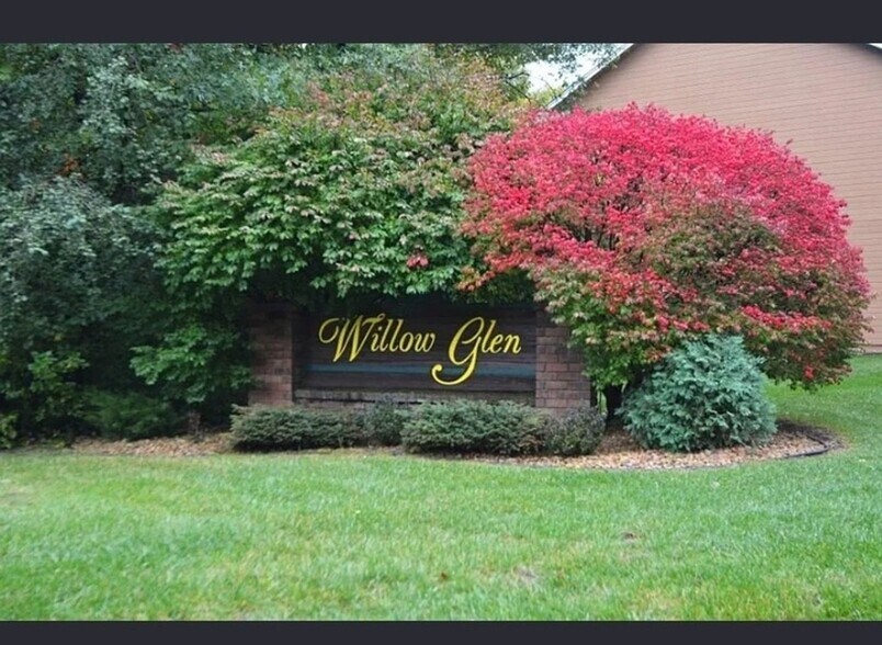 Primary Photo - 5740 Willow Trail