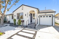 Building Photo - 5826 Jamieson Ave