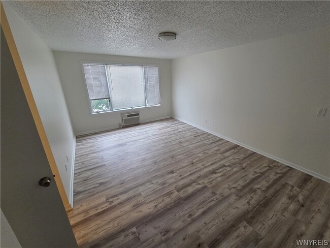 Building Photo - 255 Portage Rd