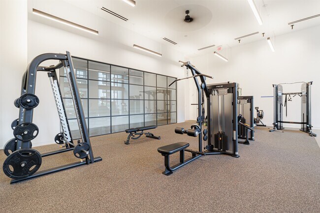 Building Photo - 10505 Deerwood Rd