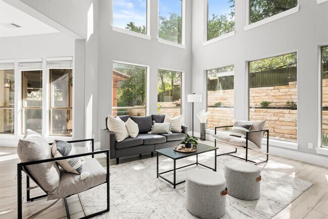 Building Photo - 13500 Coleto Creek Trail