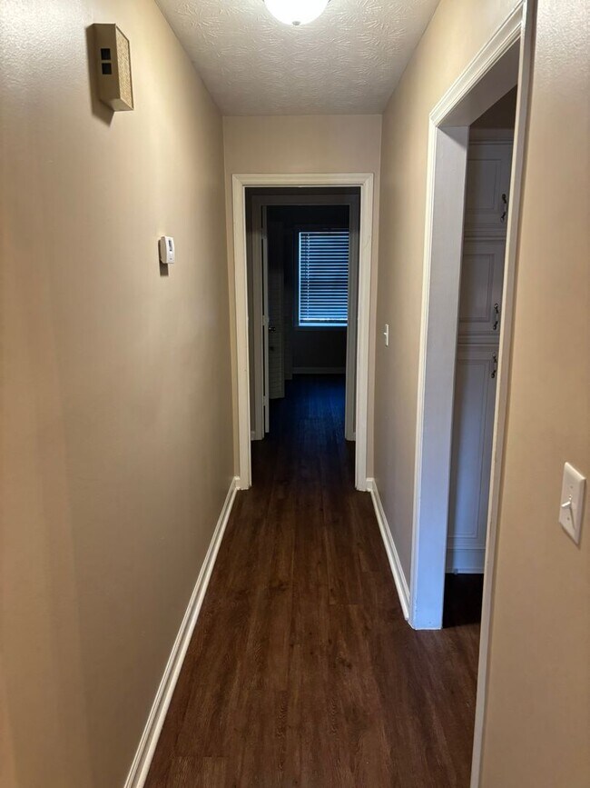 Building Photo - 6313 Olde Towne Dr