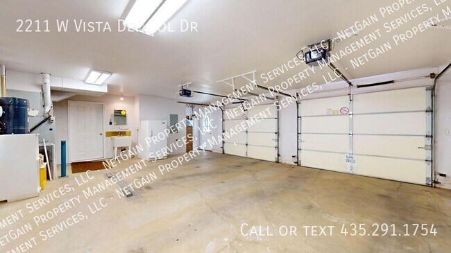 Building Photo - 2211 W Vista Del Sol Dr