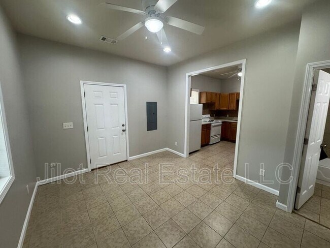 Building Photo - 1366 Clermont Ave