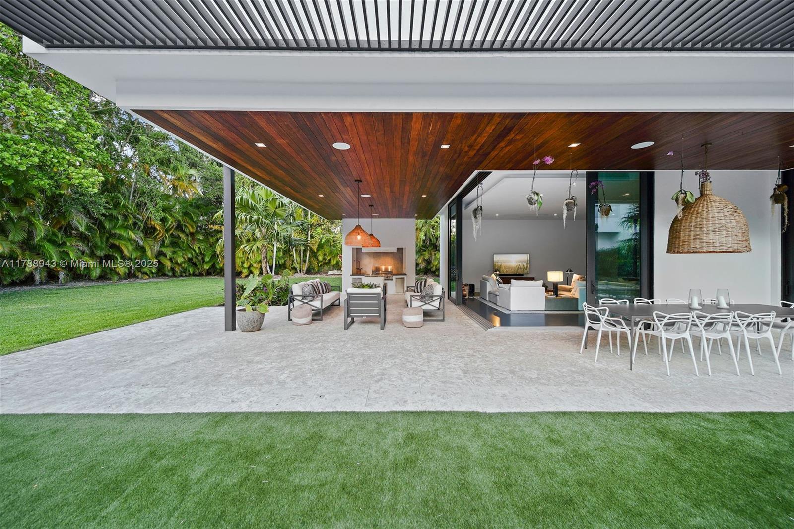 Building Photo - 6255 SW 110th St