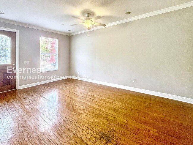 Building Photo - 3 Bed, 2.5 Bath Home with 2-Car Garage and In-Unit Laundry | Water Included!