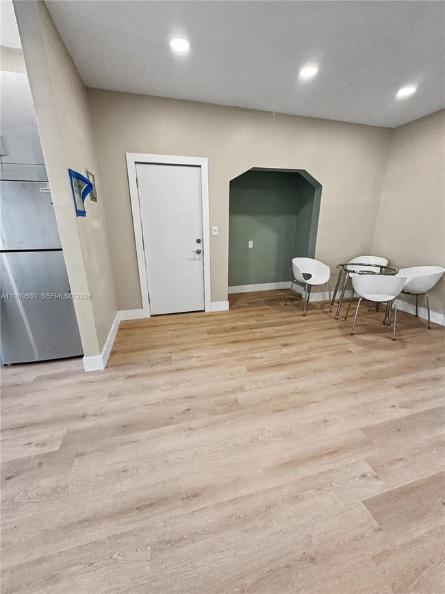 Building Photo - 830 10th St