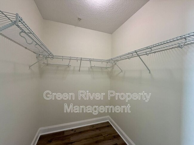 Building Photo - 1431 Riverplace Blvd