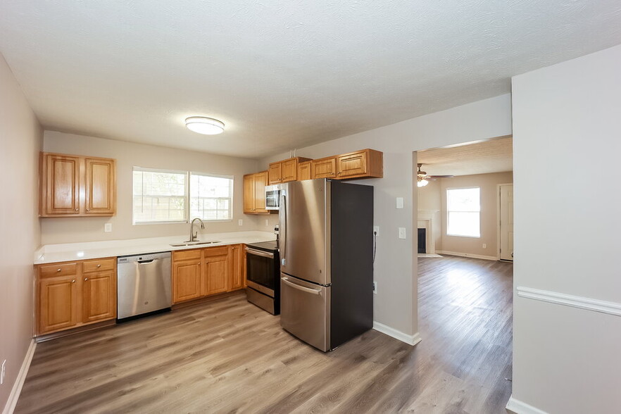 Building Photo - 760 Glenshire Ct