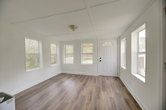 Building Photo - 65 Nason St